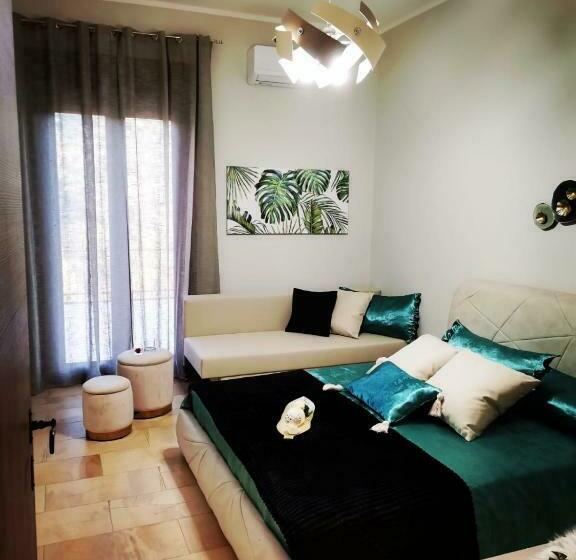 豪华三人间, Imperial Park