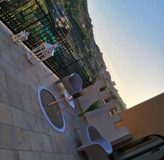 高级家庭房间, Imperial Park