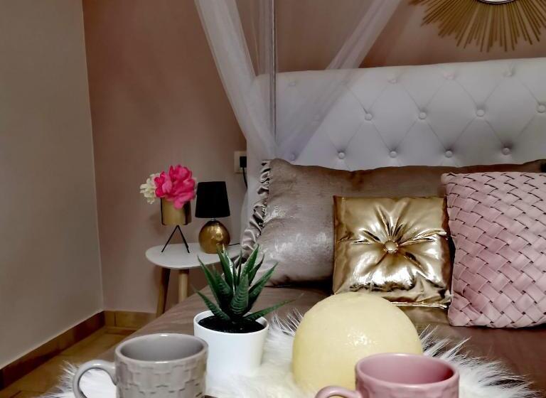 高级家庭房间, Imperial Park