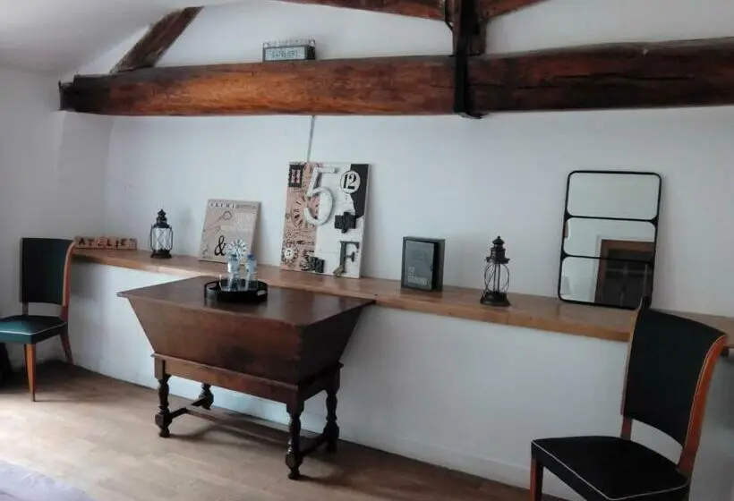 庭の見えるスタンダードトリプルルーム, La Maison Des Maîtres De Forge