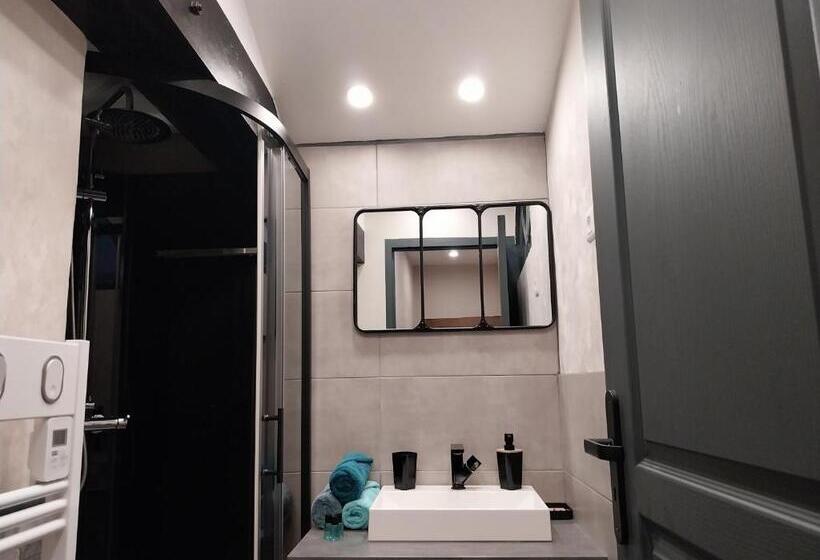 חדר סטנדרט לשלושה עם נוף לגינה, La Maison Des Maîtres De Forge