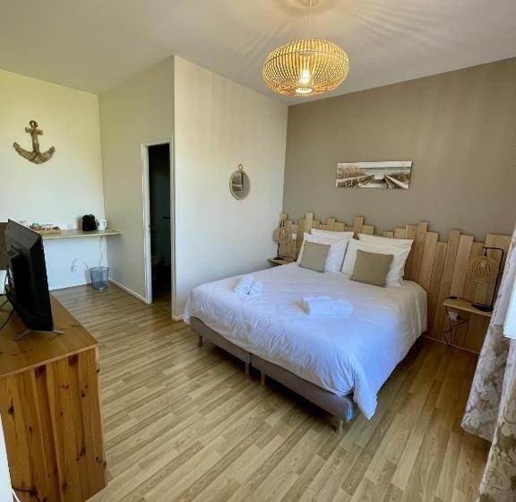 Семейный Номер Вид на Сад, Les Trois Cèdres