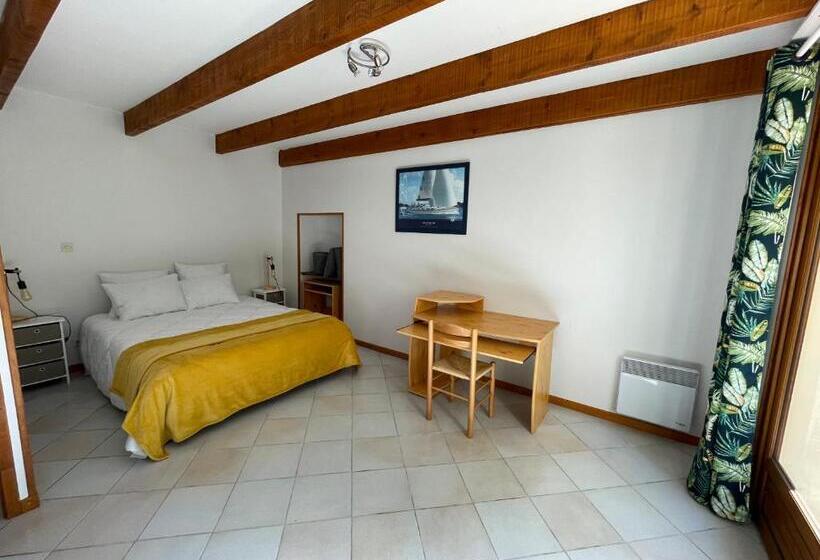 Хижина, Les Trois Cèdres