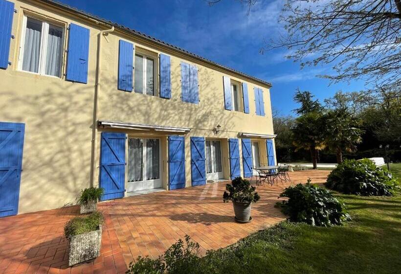 Хижина, Les Trois Cèdres