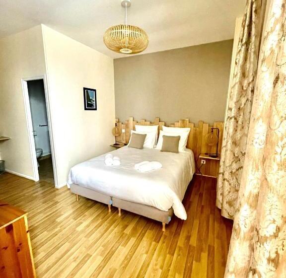 Дом 1 Спальня, Les Trois Cèdres