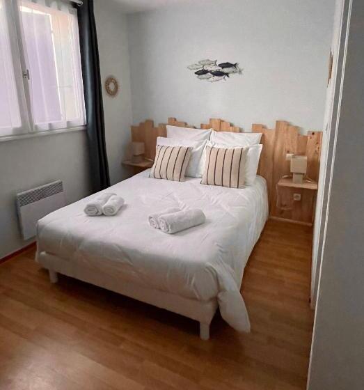 Дом 1 Спальня, Les Trois Cèdres