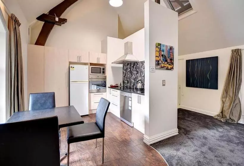 インサイド2ベッドルームアパートメント, Chapel Apartments