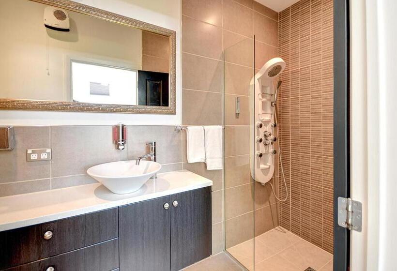 内部两卧公寓, Chapel Apartments