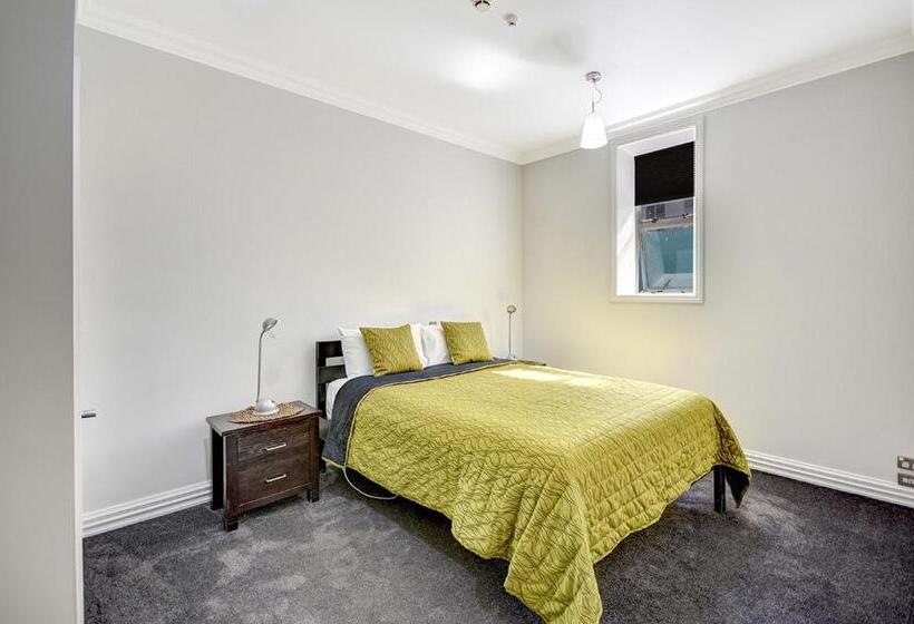 内部两卧公寓, Chapel Apartments