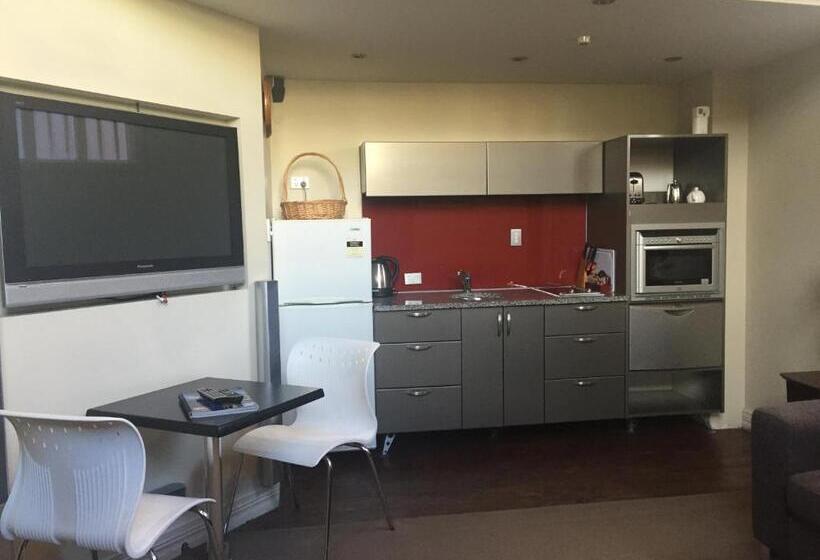 内部两卧公寓, Chapel Apartments