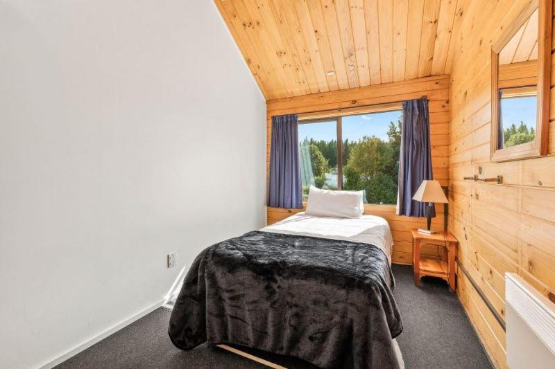 חדר אקונומי יחיד, Altamont Lodge