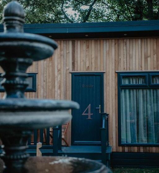 1 Szobás Villa, Bowburn Hall