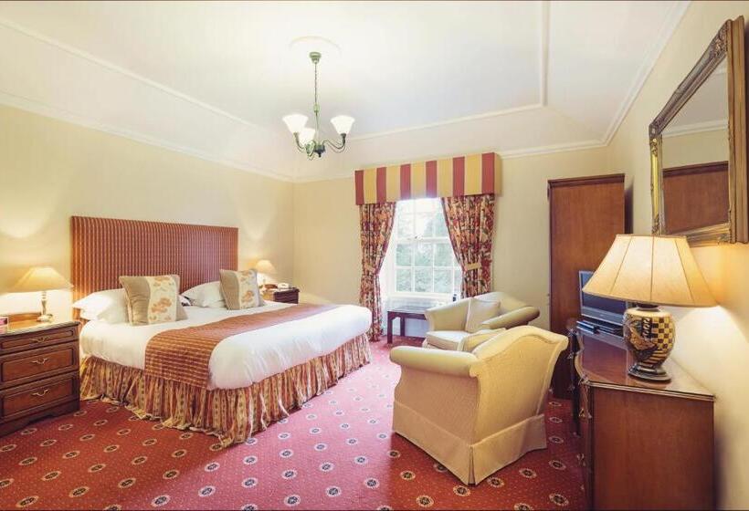 חדר סופריור, Briery Wood