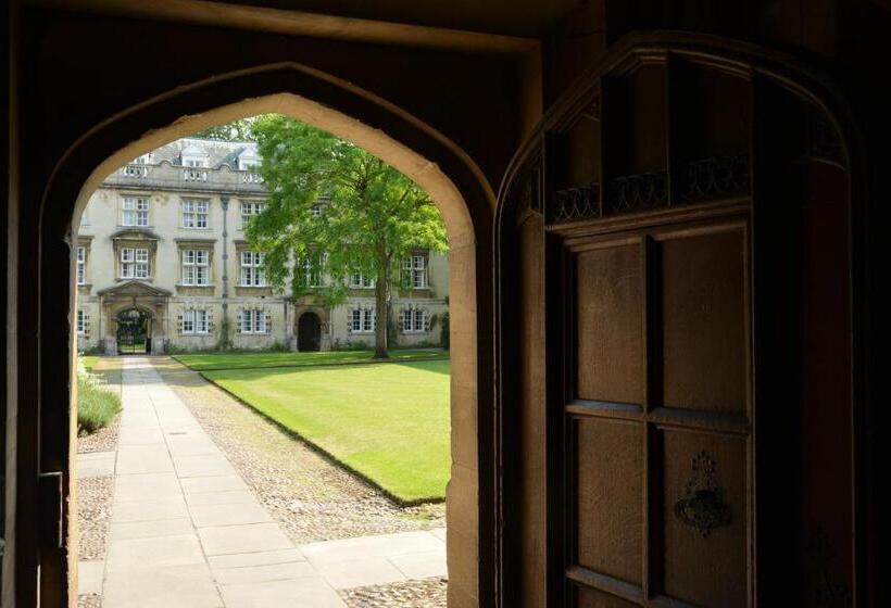 חדר סופריור, Christ S College Cambridge