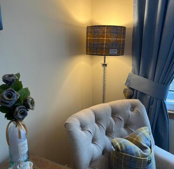 高级大房间, Glentower Lower Observatory