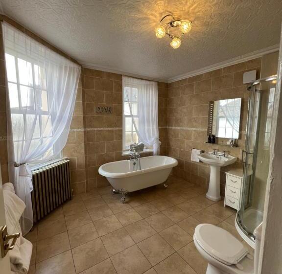 高级家庭房间, Glentower Lower Observatory