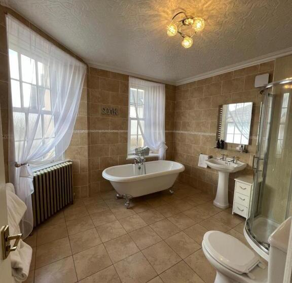 高级家庭房间, Glentower Lower Observatory