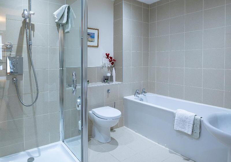 Апартаменты Ejecutiva 2 Спальни, Inverness City Suites
