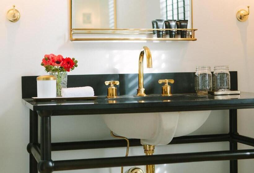 חדר סטנדרט עם מיטת קינג, Kimpton Palladian Hotel, An Ihg