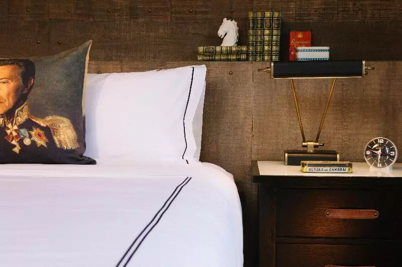 身障者適用キングサイズベッドルーム, Kimpton Palladian Hotel, An Ihg