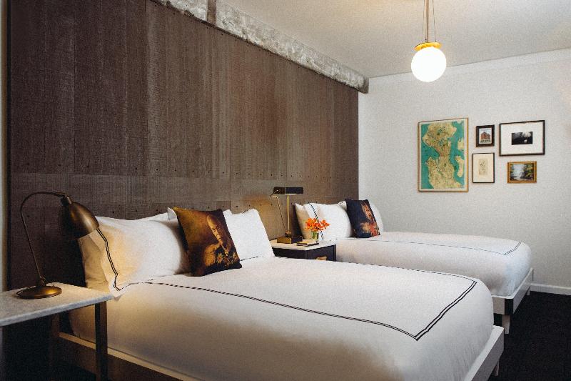 חדר דחוקס עם מיטת קינג, Kimpton Palladian Hotel, An Ihg