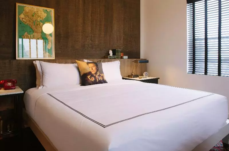 キングサイズベッドのデラックスルーム, Kimpton Palladian Hotel, An Ihg