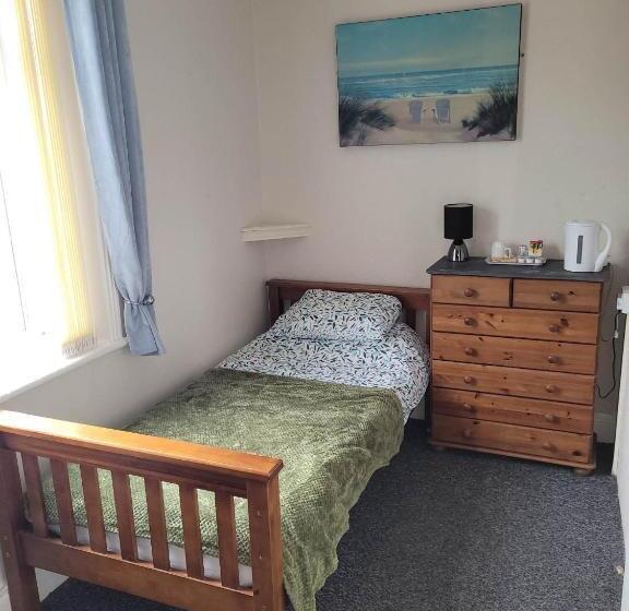 חדר סטנדרט יחיד, Maydene