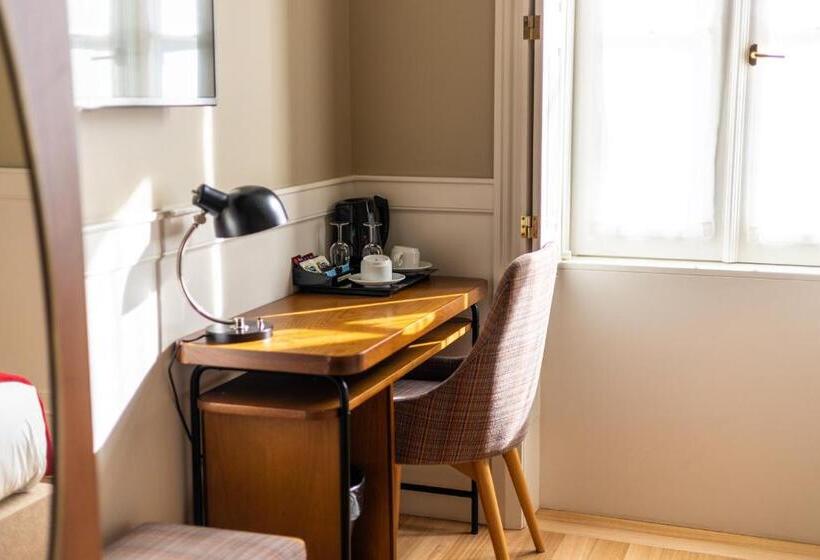 اتاق خانوادگی, Porto A.s. 1829