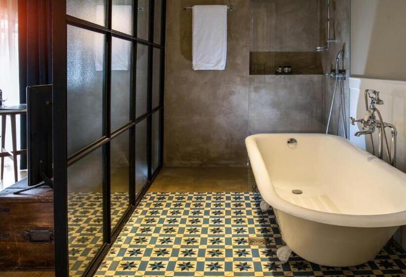 اتاق سوپریور, Porto A.s. 1829