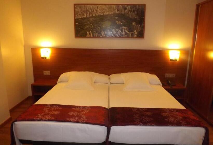 家庭间, Reus Park