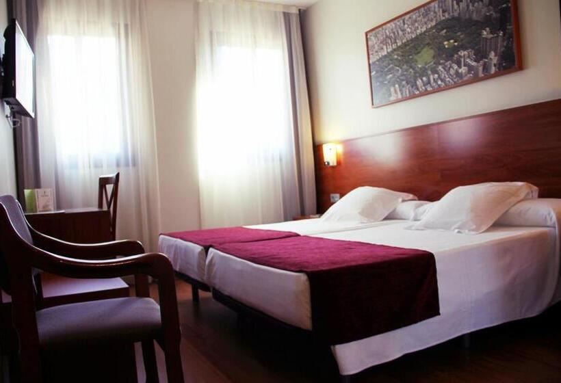 标准间, Reus Park