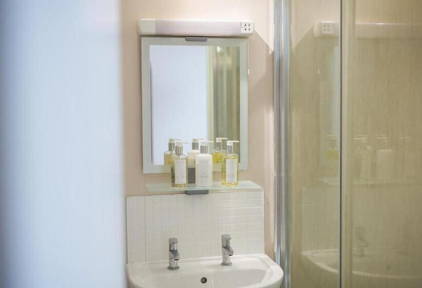 غرفة قياسية سرير كينج, Riding Farm