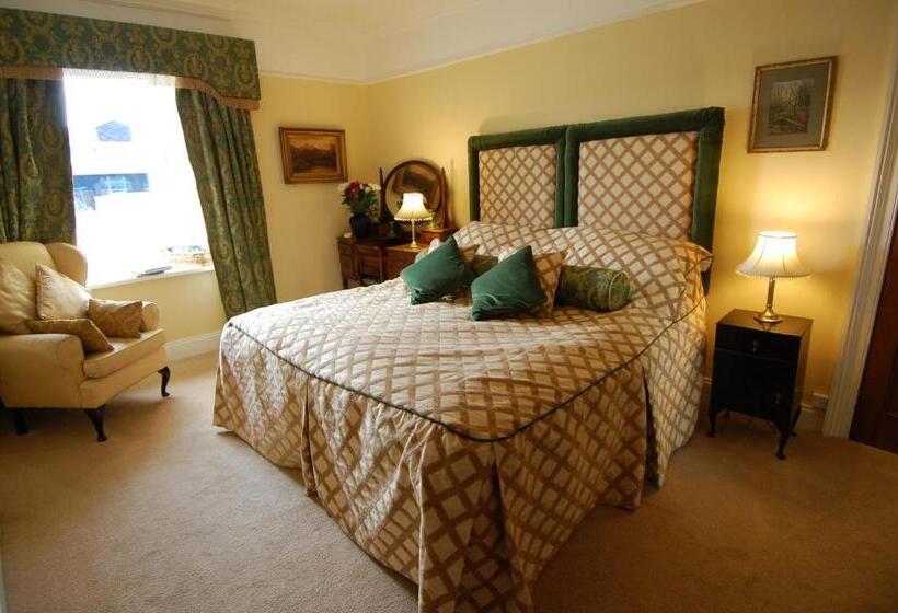 غرفة قياسية فردية, Riding Farm