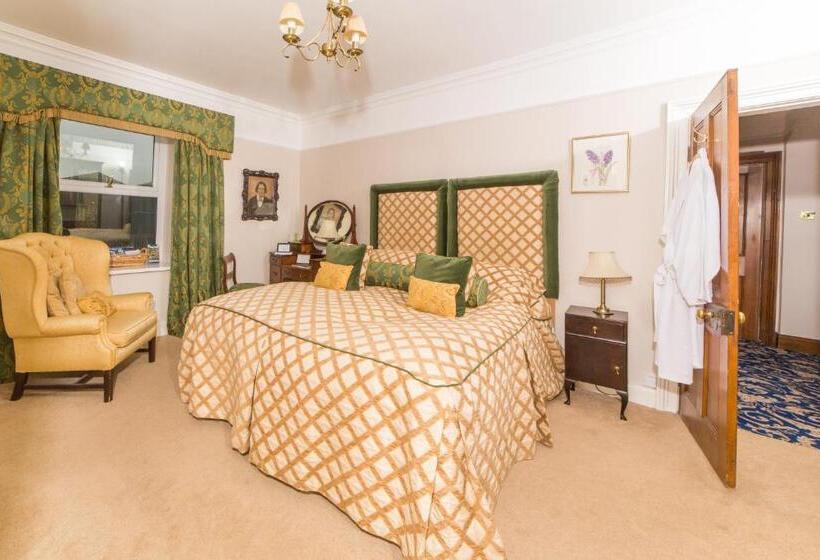 غرفة قياسية فردية, Riding Farm