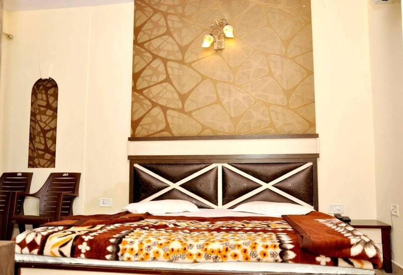 デラックスルーム, Robin