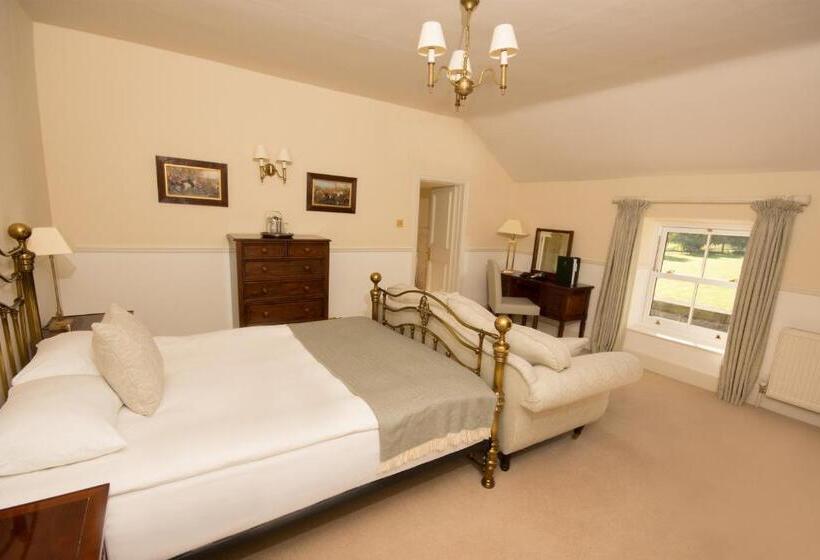 اتاق سوپریور, Burythorpe House