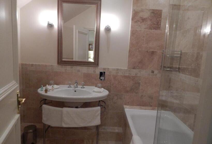 Номер Стандарт, Burythorpe House