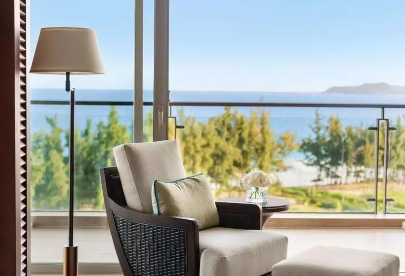 キングサイズベッドのデラックスルーム, Shangrila Sanya