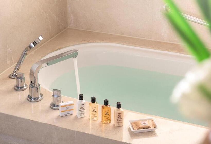 带海景的标准房, Shangrila Sanya