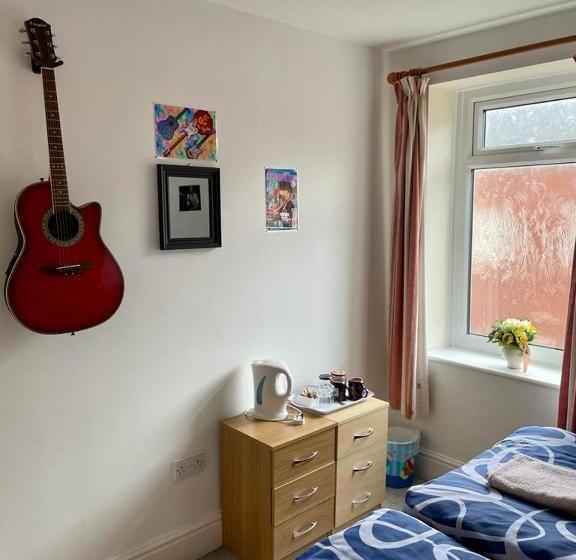 Camera Standard, The Blue Moon