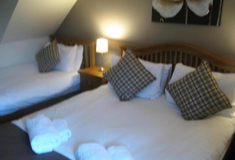 家庭间, The Chequers Inn