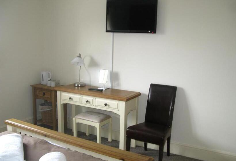 家庭间, The Chequers Inn