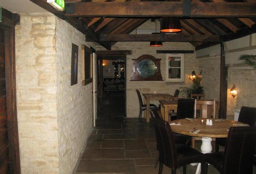 غرفة عائلية, The Chequers Inn