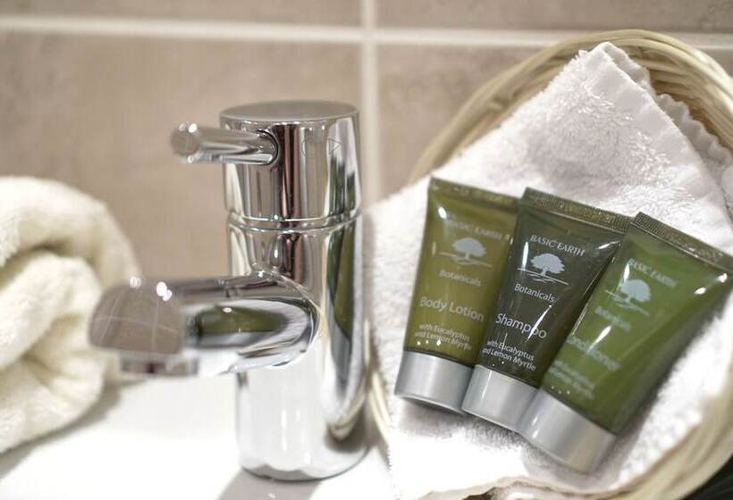 スタンダードルーム, Tigh Na Cloich