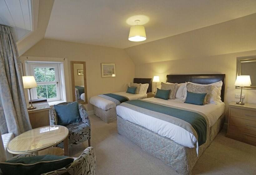 ファミリールーム, Tigh Na Cloich