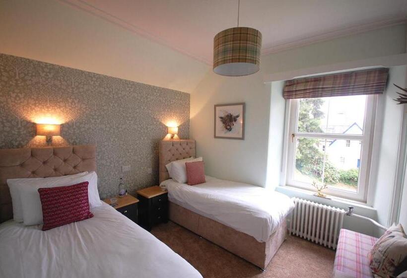 スタンダードルーム, Tigh Na Cloich