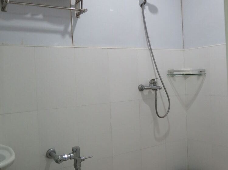 اتاق پرمیوم, Uno