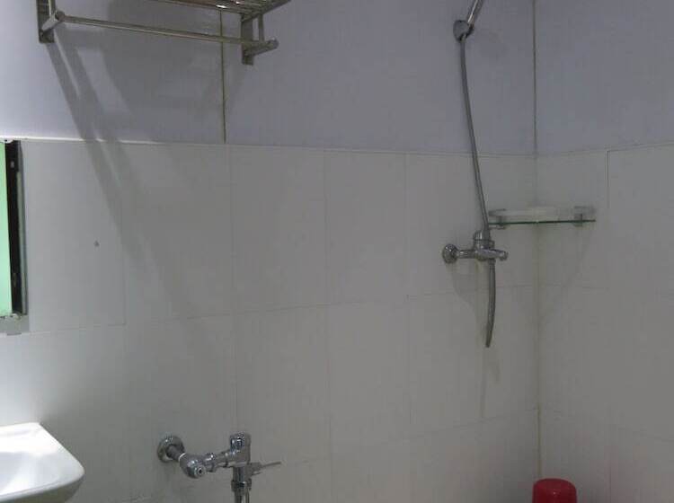 اتاق پرمیوم, Uno