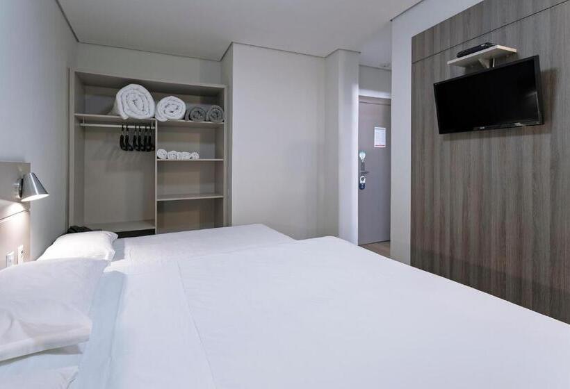 수피리어 트리플 룸, Valerim Itajai / Navegantes