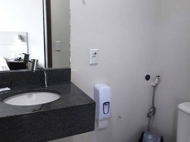 수피리어 룸, Valerim Itajai / Navegantes